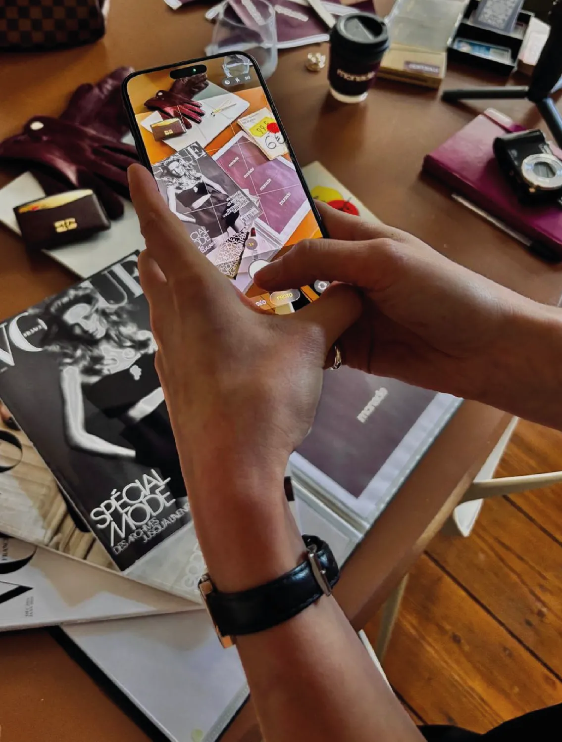 Vogue • agence monade talent Vogue • agence monade talent